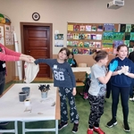 Klasa 3b gościła na swoich zajęciach nauczycielki z Hiszpanii 10.jpg