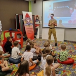 Warsztaty edukacyjnych w sali Ognik 05.jpg