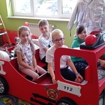 Wyjście klasy 1b do sali edukacyjnej Ognik 03.jpg