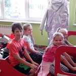 Wyjście klasy 1b do sali edukacyjnej Ognik 07.jpg