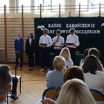 Uroczyste zakończenie roku szkolnego klasy ósmej 06.jpg