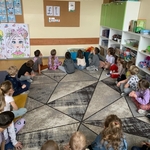Klasa 0a poznawała tajniki życia pszczół 03.jpg
