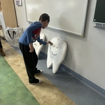 Profilaktyka z uśmiechem – wyjątkowe zajęcia w klasie 1c 05.jpg
