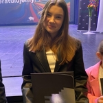 Stypendium Marszałka dla Patrycji z 7a 03.jpg