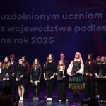 Stypendium Marszałka dla Patrycji z 7a 04.jpg