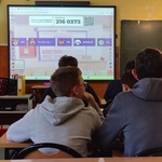 Uczniowie kl 7a na godzinie wychowawczej poznawali wybrane kraje UE 04.jpg