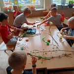 Wielkanocne palmy w wykonaniu klasy Ia 01.jpg