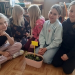 Projekt edukacyjny w klasie IIIc_ Nasz ogródek 04.jpg