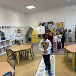 Dzieci z zerówki uczestniczyły w zajęciach poświęconych bakteriom i zasadom higieny 09.jpg