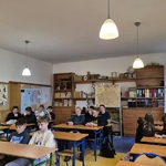 Spotkanie z kosmosem – klasa 8a w rozmowie z astronautą dr Sławoszem Uznańskim-Wiśniewskim 03.jpg