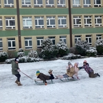 Pierwszy śnieg – radość i zabawa klasy 1a - 05.jpg