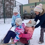 Pierwszy śnieg – radość i zabawa klasy 1a - 07.jpg