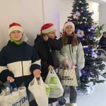 Świąteczna wizyta klasy 7a w Domu Pomocy Społecznej - 02.jpg