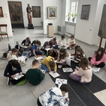 Klasa 3b w Galerii Ślendzińskich - 04.jpg