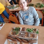 Szkoła z patyków i liści 06.jpg