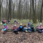 klasa 2c wzięła udział w wyjątkowych warsztatach terenowych Leśne bandy - 06.jpg