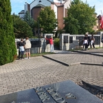 Lekcja żywej historii pod Pomnikiem Nieznanego Sybiraka - 04.jpg