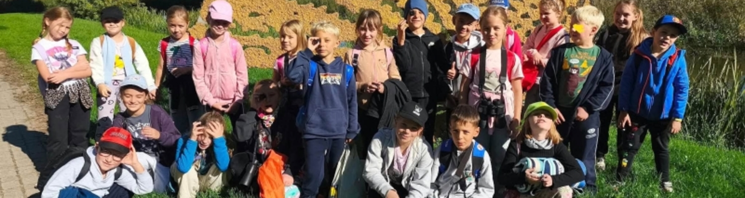 Słoneczna lekcja przyrody i historii – klasy I a i II a na wycieczce w Supraślu - 01.jpg