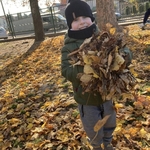 Sprzątamy liście na placu szkolnym 09.jpg