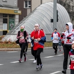 Uczniowie w akcji Biegnę dla Niepodległej 08.jpg