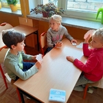 Klasa 2c ćwiczy tabliczkę mnożenia 01.jpg