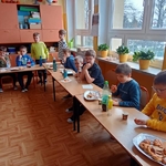 Zabawa andrzejkowa klasy 3a 02.jpg