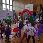 Zabawa choinkowa klas 0-3 07.jpg