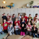 Walentynki w klasie 2 b 02.jpg