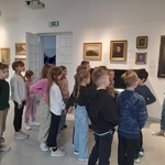 Pierwsza wizyta klasy 2a w Galeri Sleńdzińskich 09.jpg